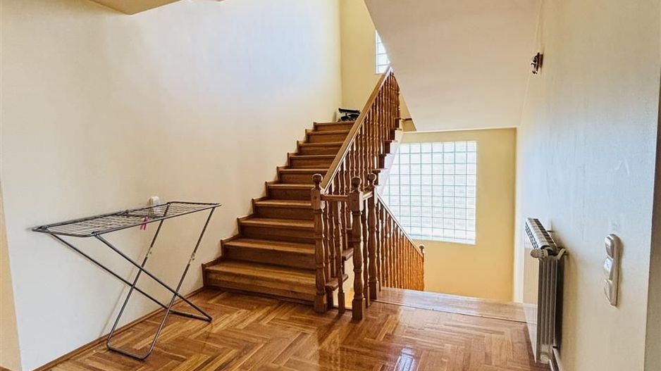 VILA CU 14 CAMERE SI 3405 MP TEREN IN SANMARTIN - Poză 19