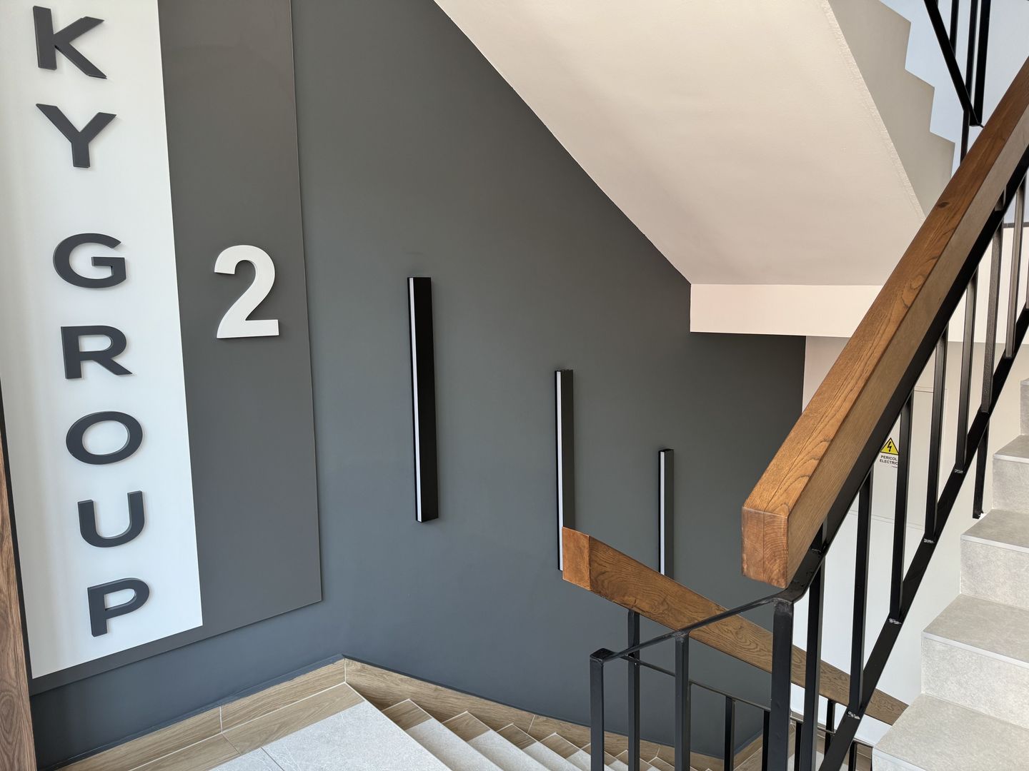 Imobil Premium de Închiriat: Eficiență și Tehnologie de Vârf - Poză 18