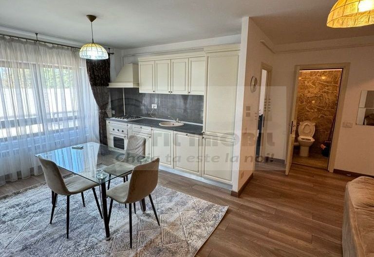 3 camere Tătărași • 74 mp • bloc 2017 • parcare • 220000 € - Poză 2