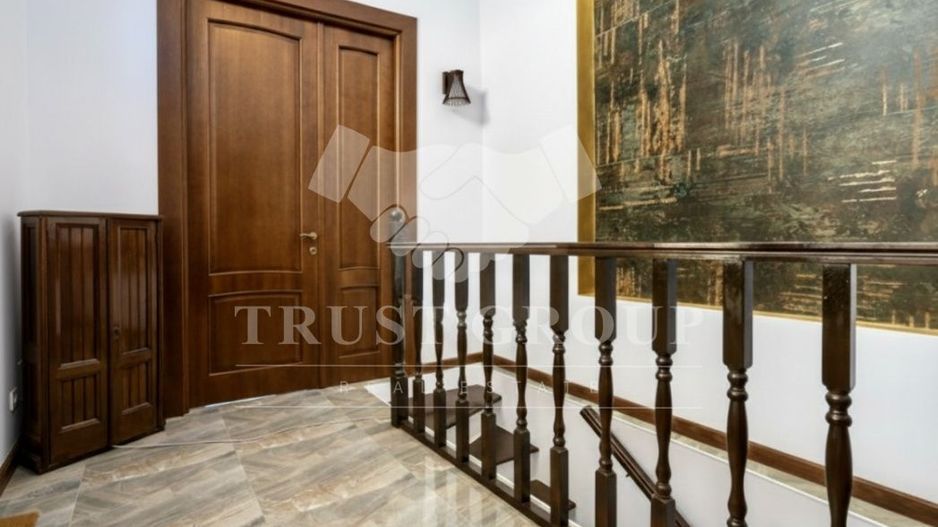 Casa boiereasca renovata Unirii | Curte 70mp | D+P+Pod - Poză 5