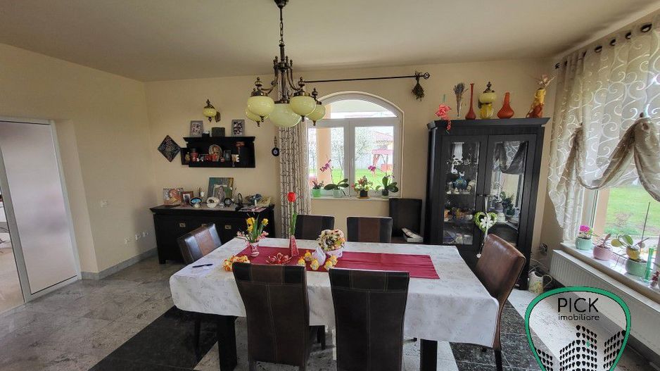 P 1097 - Casă cu 7 camere în jud. Mureș, Sângeaorgiu de Mureș - Poză 4