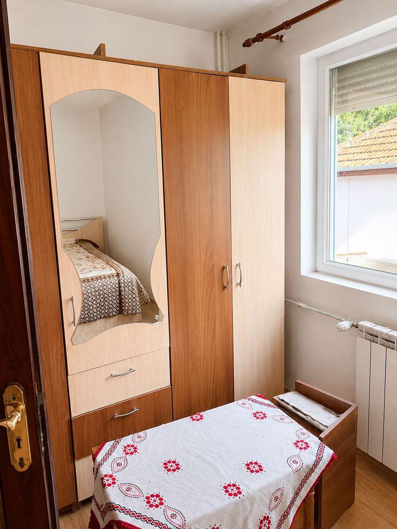 Șagului | 3 camere | Etaj 1 | Zonă accesibilă | Mobilat - Poză 6