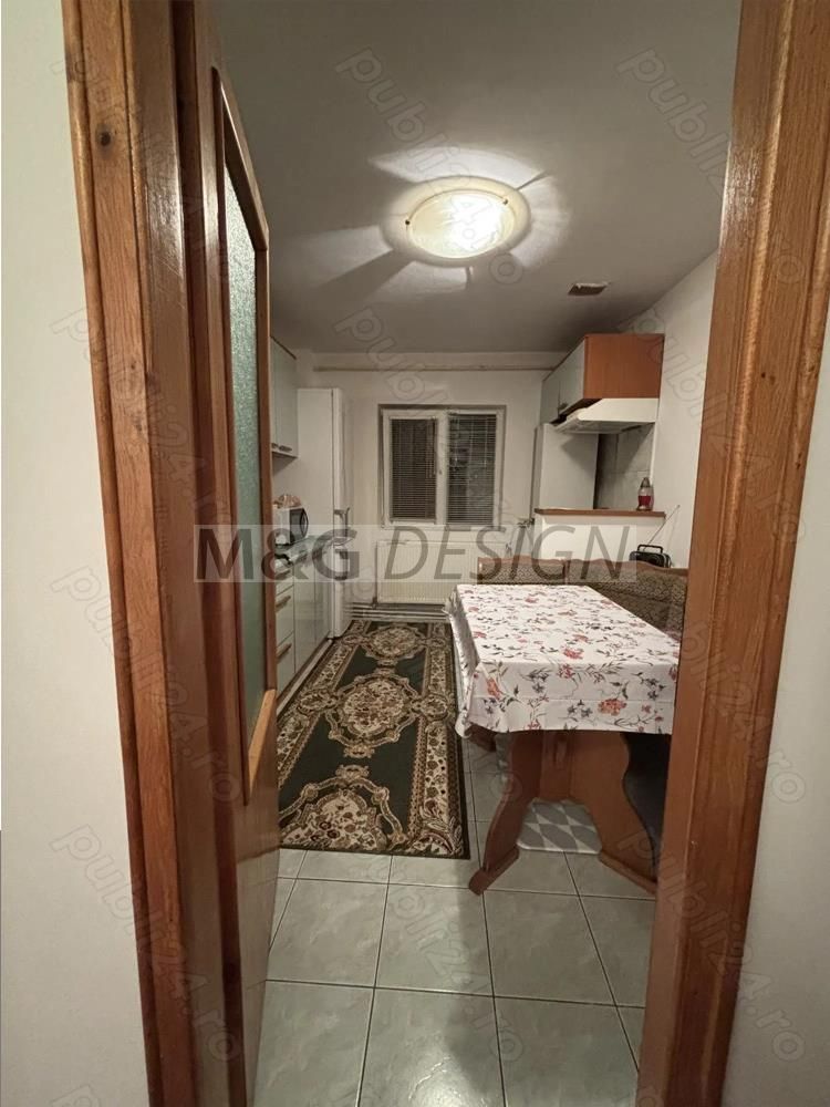 Apartament 3 camere zona Aradului parter cu balcon - Poză 2