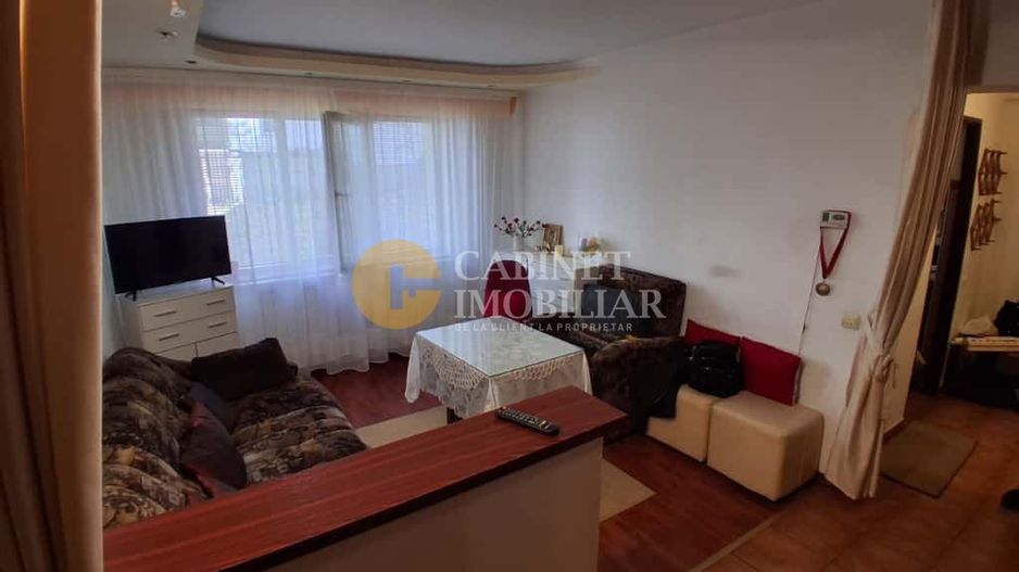 Apartament 2 camere, semidecomandat, zona Tatarasi Iasi - Poză 1
