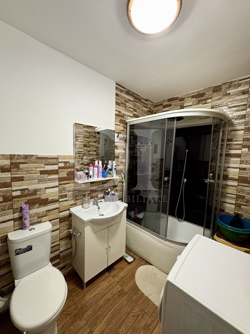 Apartament cu 3 camere -zona Eroilor Floresti - Poză 11