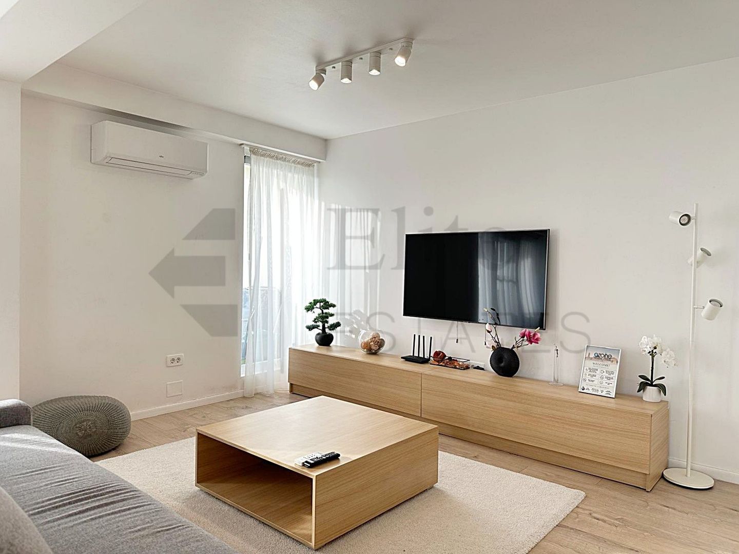 Penthouse de inchiriat ultracentral in Oradea - Poză 14