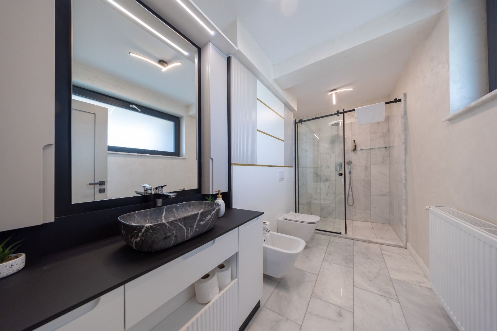 Penthouse superb, 3 camere+parcare subterana ,203 mp-Coresi - Poză 8