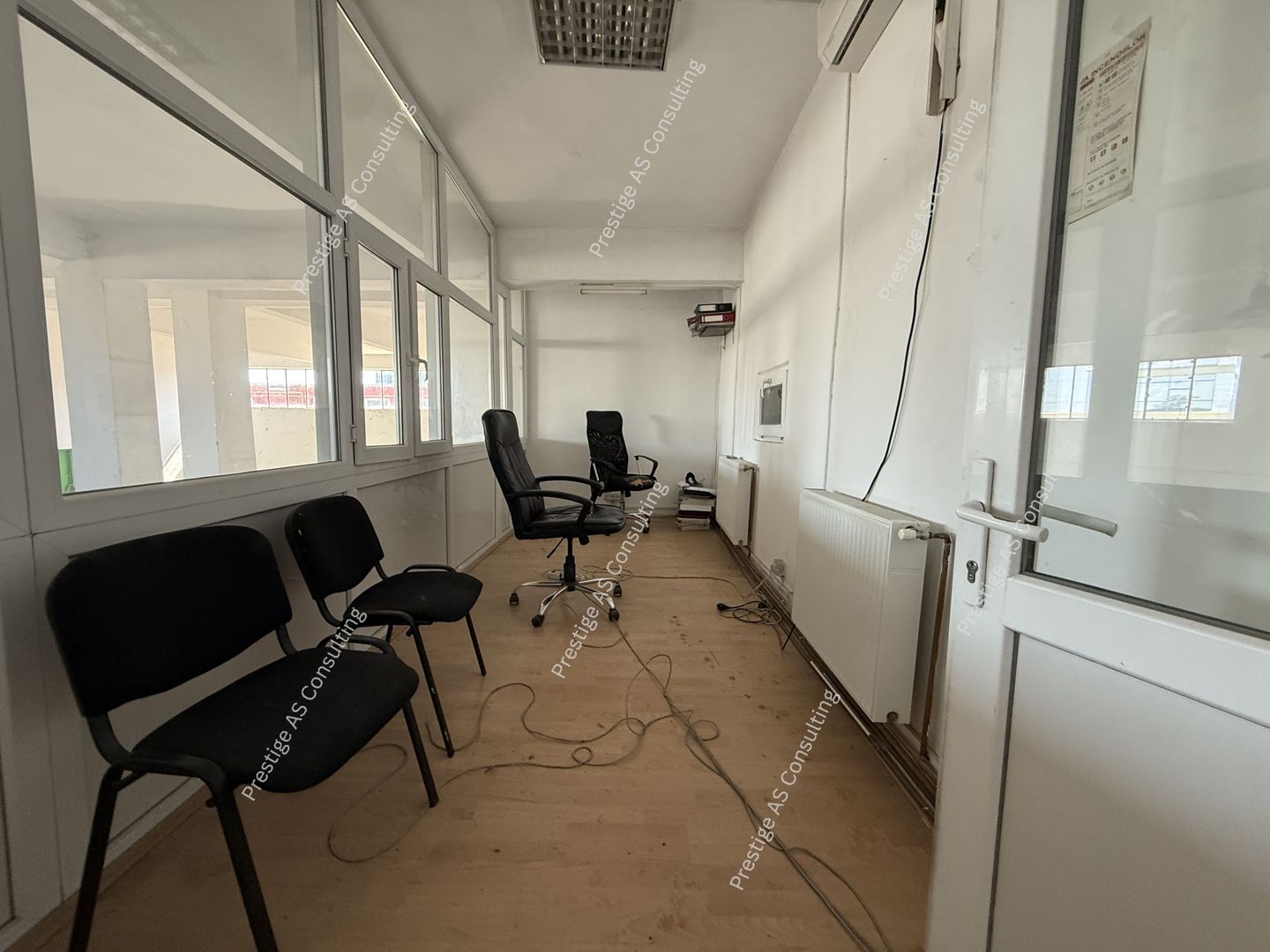 Hala 300 mp | Birouri + Vestiar | Acces auto | 3 intrari | Zona Lipovei - Poză 11