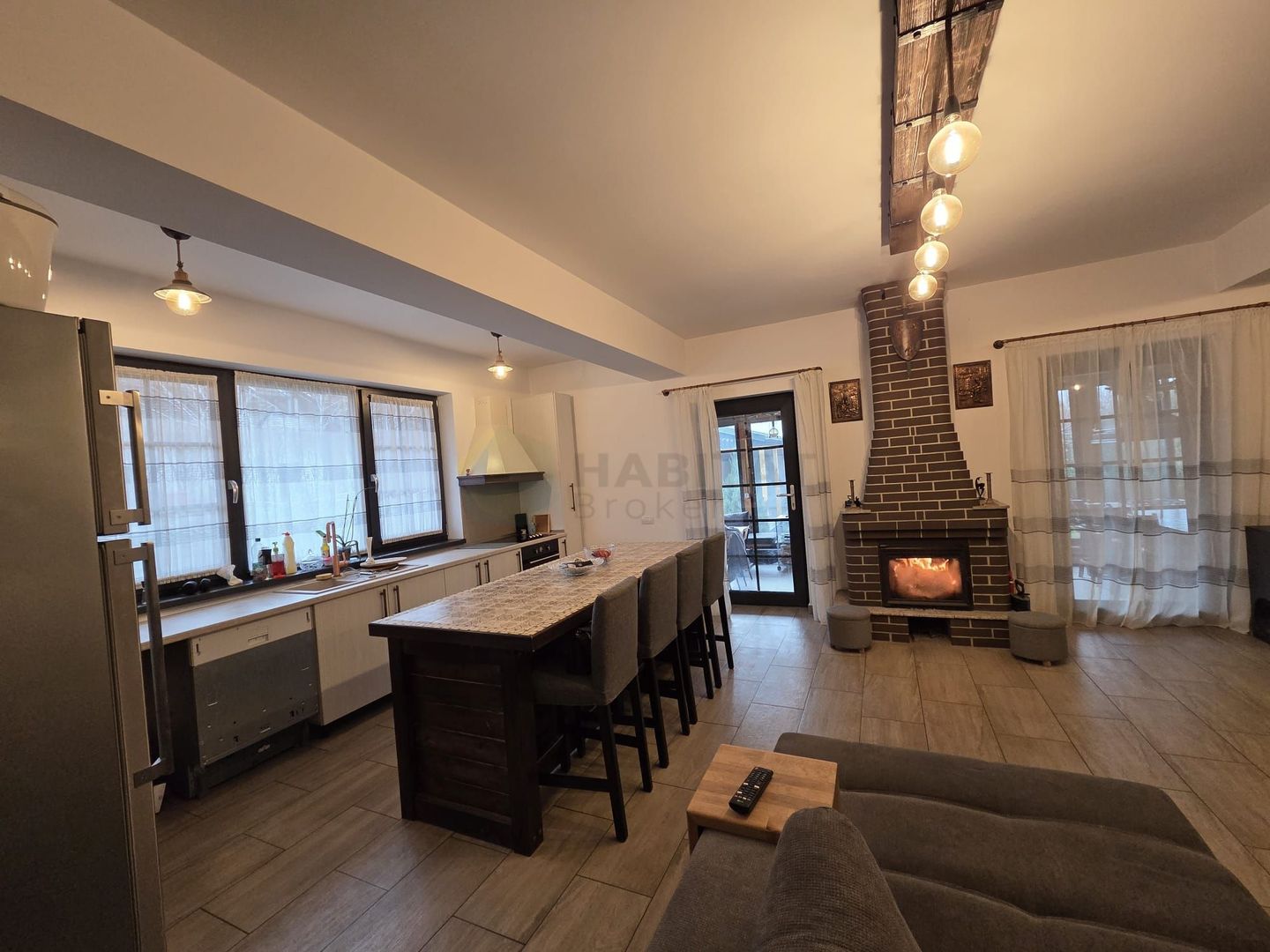 Casă unicat, stil american, 4 camere, garaj, teren 450 mp – Tunari - Poză 14