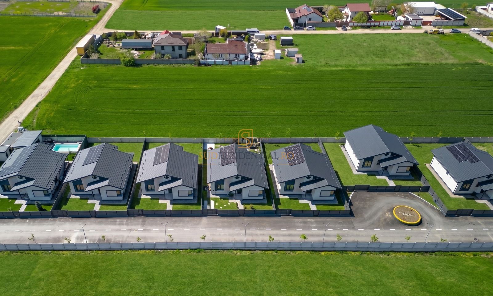 Casa cu 4 camere, Frumusani, panouri solare, pompe caldura - Poză 3