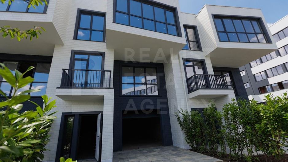 Vânzare, townhouse, 3 nivele, Complexul Rezidențial Hora Village - Poză 1