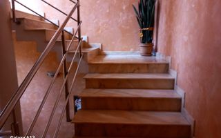 ageuropa.ro vinde casa 16 camere teren 1500mp in zona ULTRACENTRALA. - Poză 14