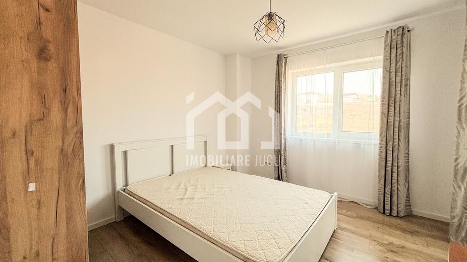 De Inchiriat Casa Individuala 4 camere, 140mp, teren 550mp, Campenesti - Poză 4