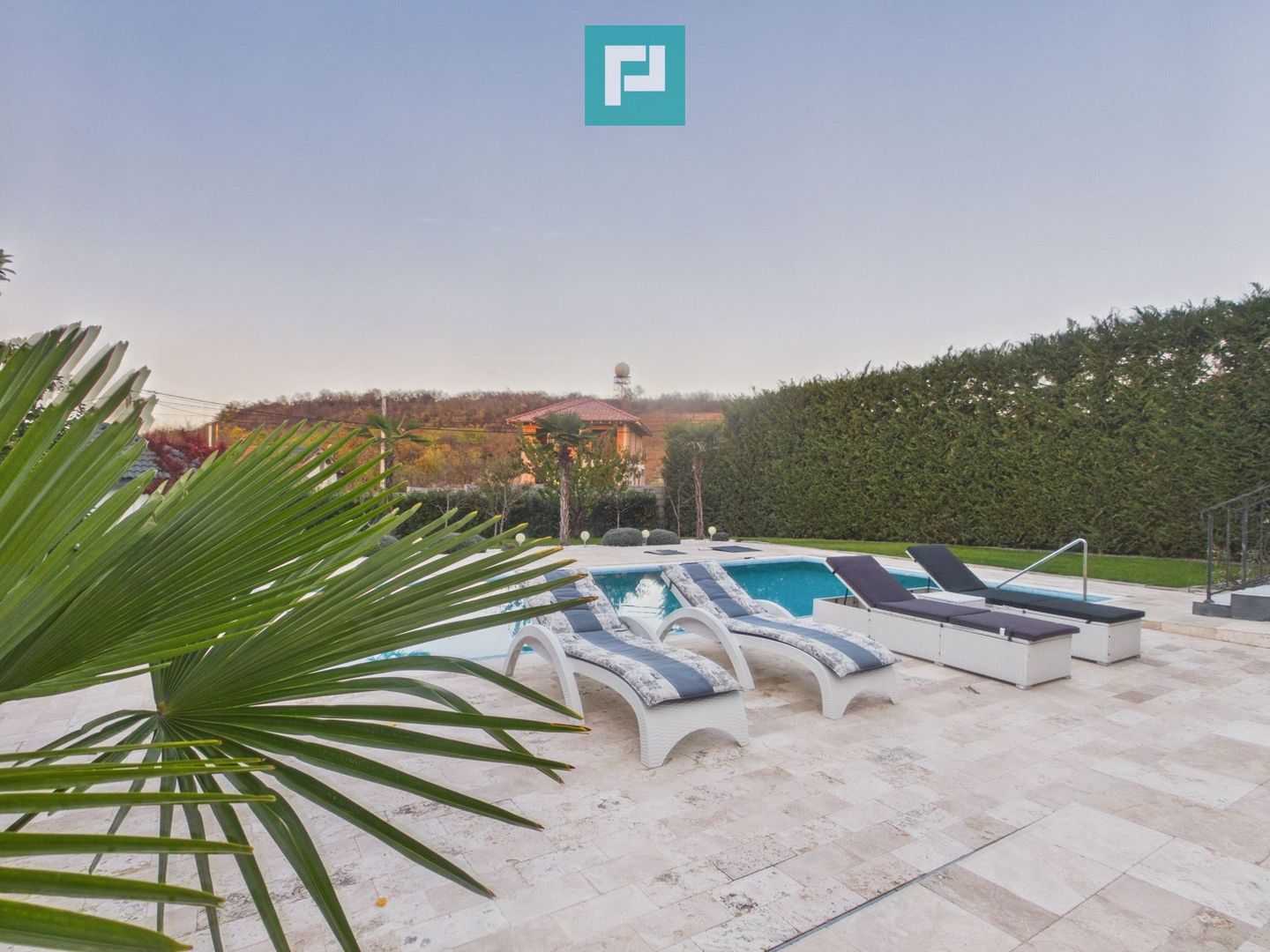 Casă de lux Oncea, piscină, 400 mp - Poză 3