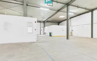 Hală și spații de birouri în Arad - Poză 14