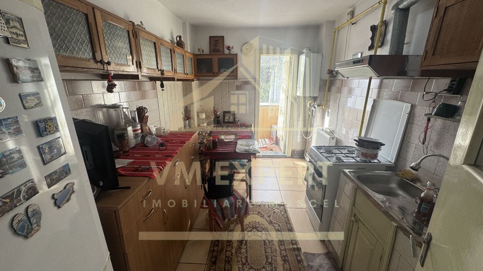 APARTAMENT 3 CAMERE CAMPULUNG, ETAJ 4, GRUI - Poză 18