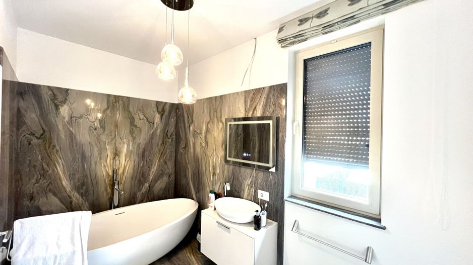 Proprietate deosebita suprafete generoase 580 mp teren 2076 mp - Poză 15