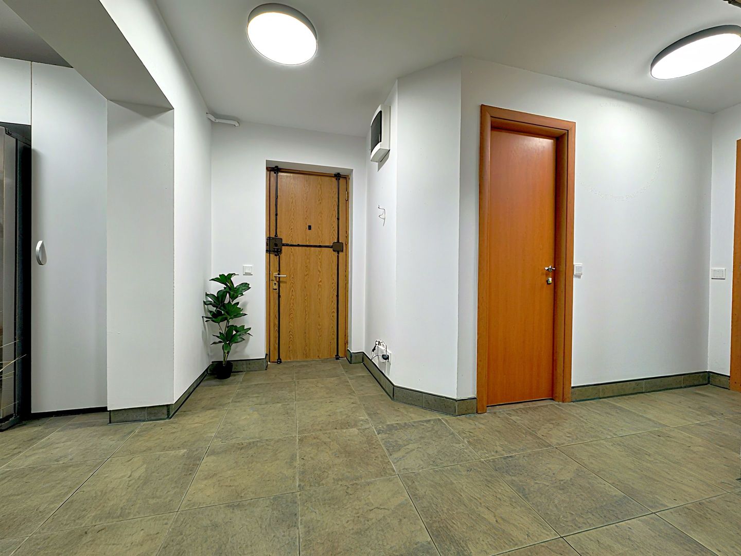 Decebal | 3 camere 97 mp utili | Centrală proprie | Etaj 2/8 - Poză 8