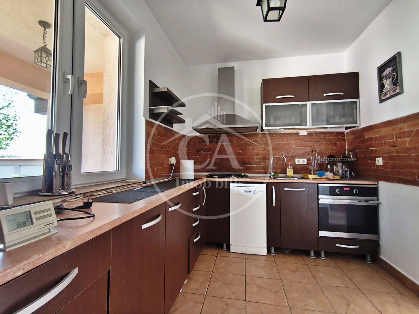 Casa de inchiriat cu 4 camere si piscina in Santandrei, Bihor - Poză 9