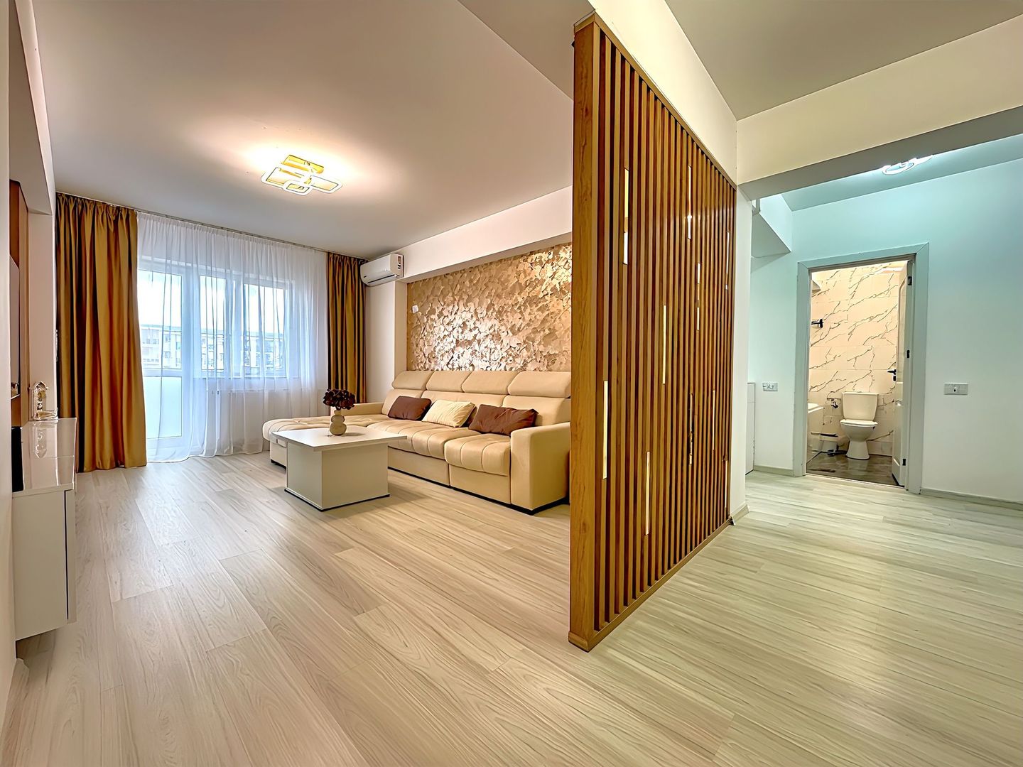 3 camere decomandat bucatarie inchisa 79mp Grand Arena parcare inclusa - Poză 7