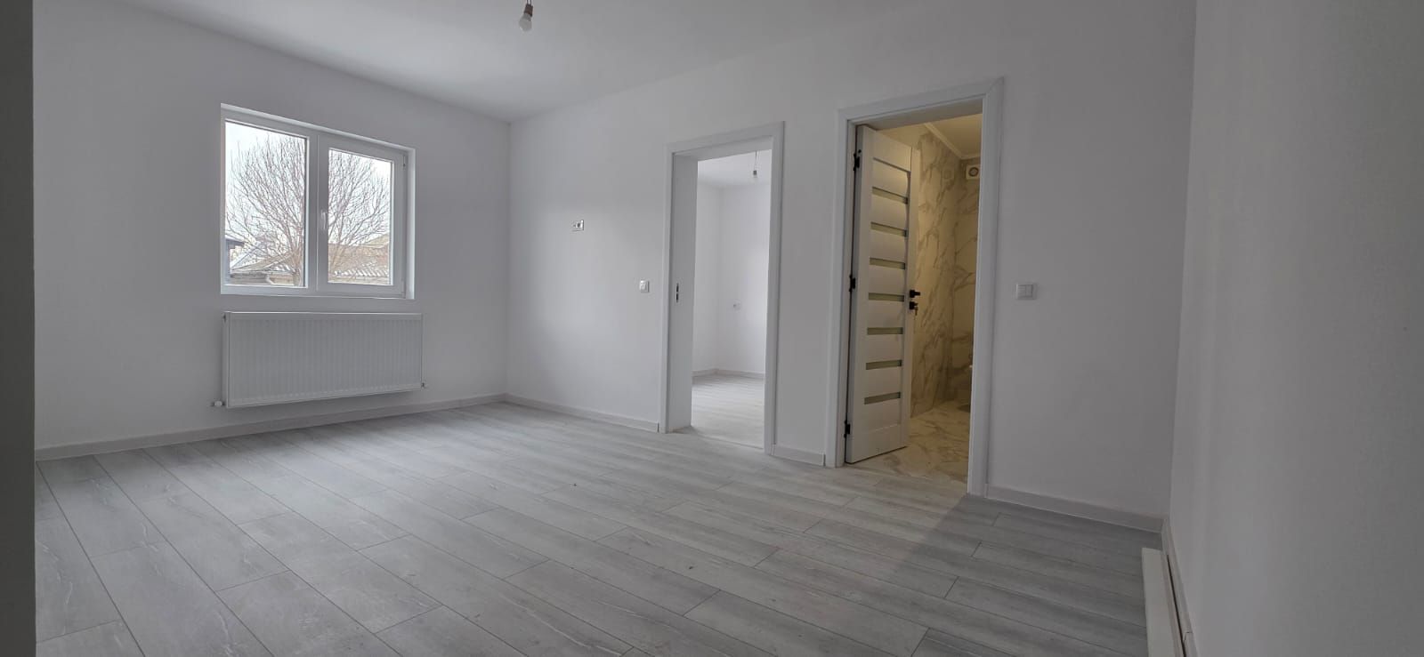 APARTAMENT 2 CAMERE CU  LOC PARCARE INCLUS CUG LUNCA CETATUII - Poză 1