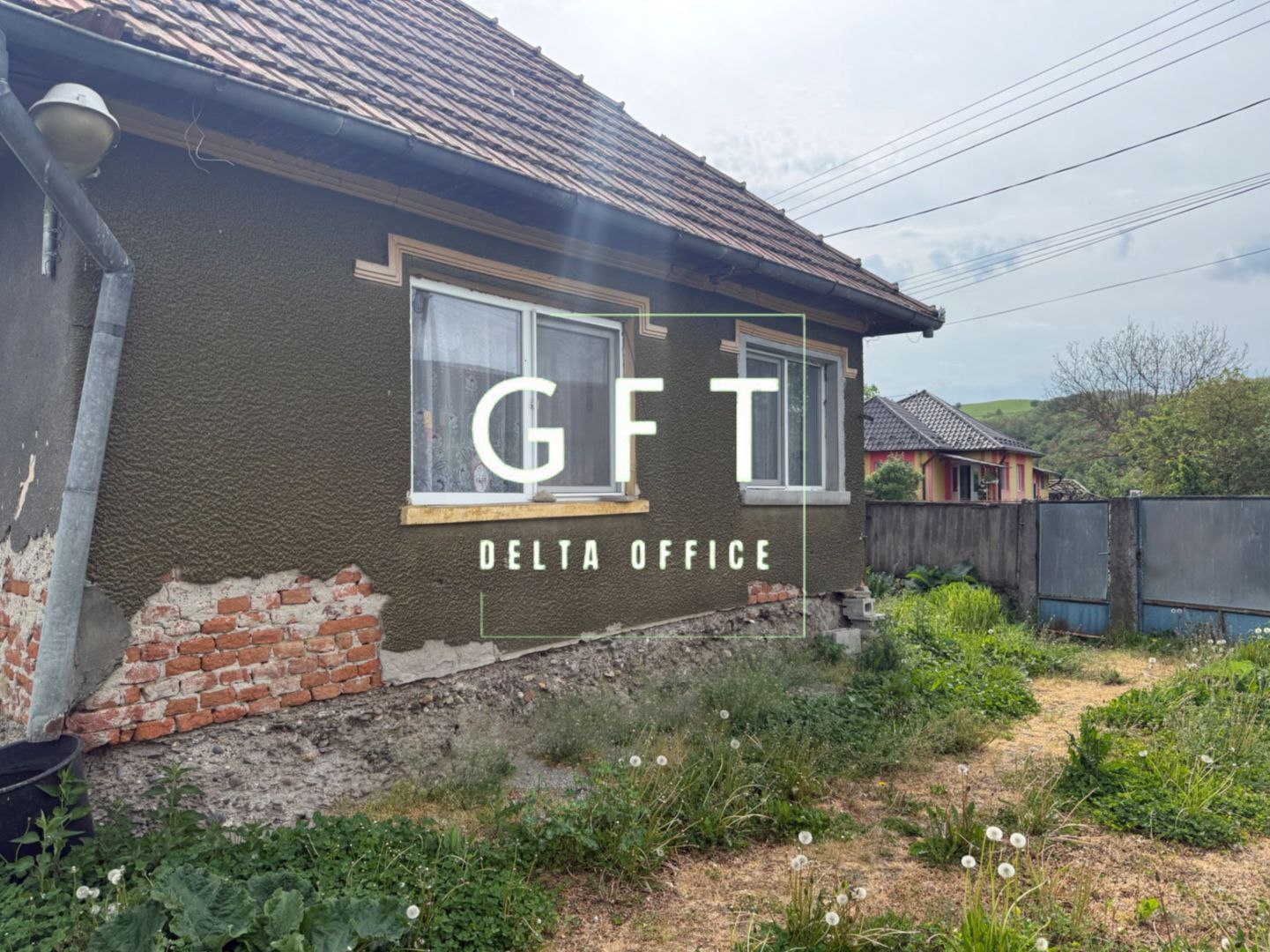 Casa cu teren generos și posibilitate de pescuit - Mica - Poză 10