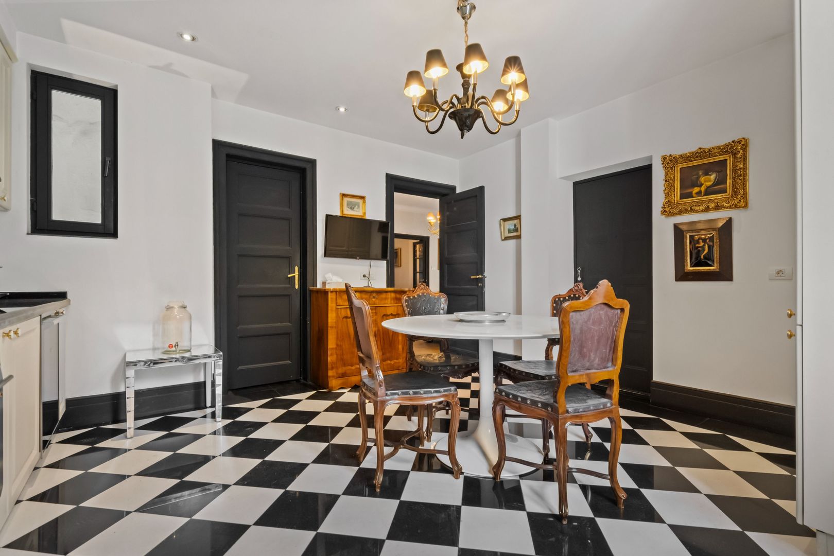 Apartament 6 camere în vilă consolidată | Garaj | Cotroceni - Poză 7