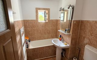 Inchiriem apartament cu 2 camere in Mazepa 2, et.3, pret 2000 de lei. - Poză 16