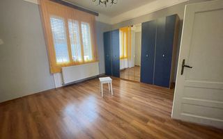 Casa de vanzare cu teren 572 mp si front generos 21 ml - Poză 16