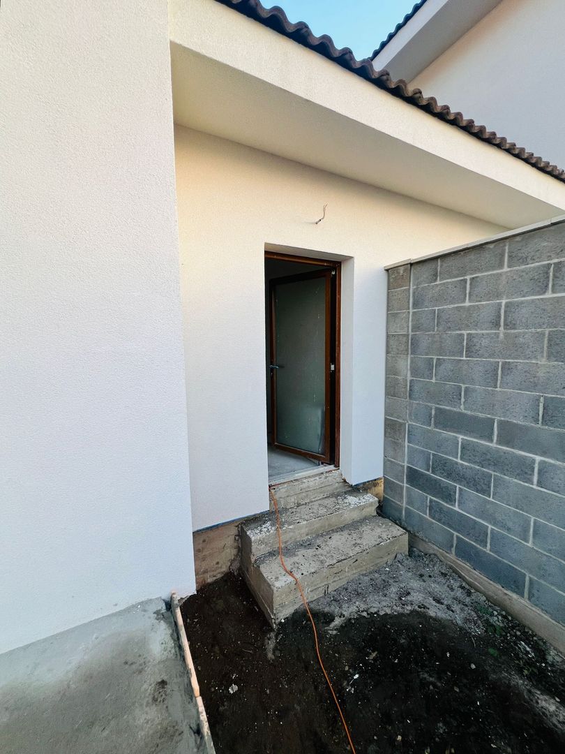 Duplex despartit prin camera tehnica - Poză 9