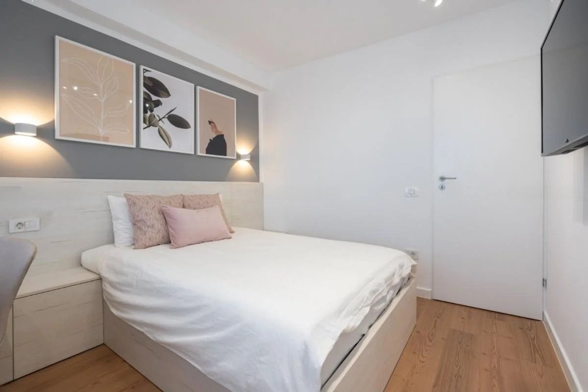 Rent I Spectacular Duplex Apartment with Terrace and Stunning View - Poză 11