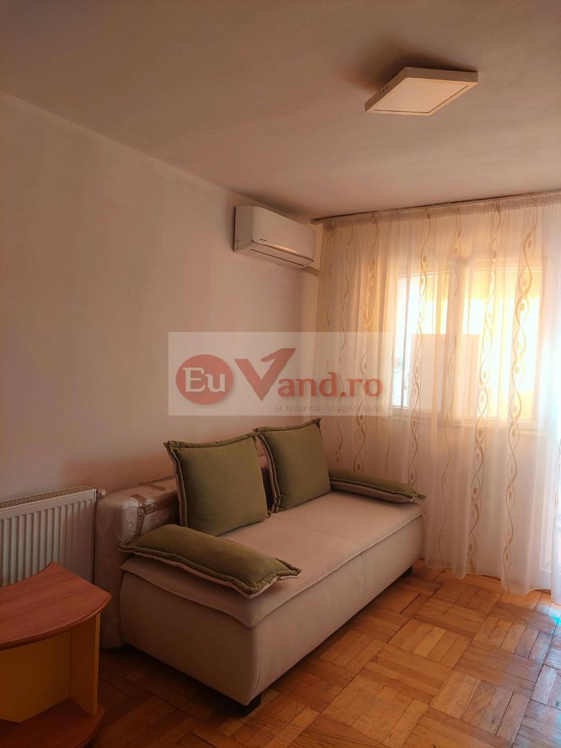 De inchiriatapartament o cameră Tiglina1, etaj 3, 300 euro - Poză 1