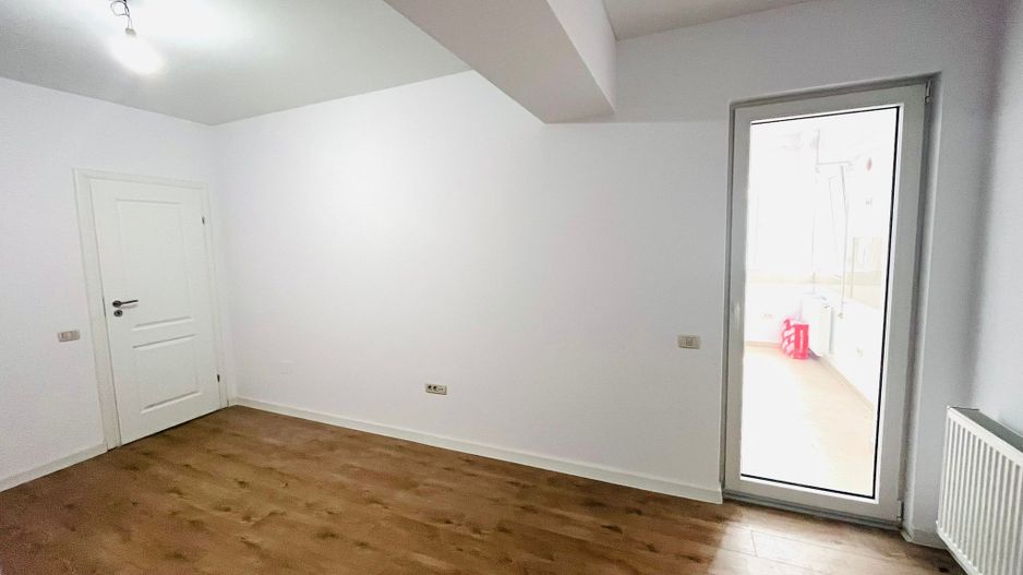 APARTAMENT DECOMANDAT BLOC 2022 CENTRAL ADDRESS - Poză 2