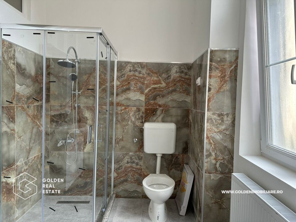 Spatiu birou, Bulevardul Revolutiei, Palatul Cenad, etaj 1 - Poză 11