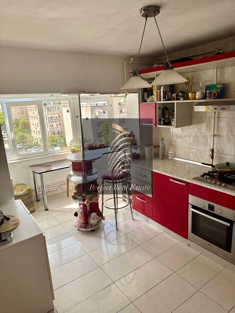 Apartament 3 camere decomndat zona Far - Poză 1