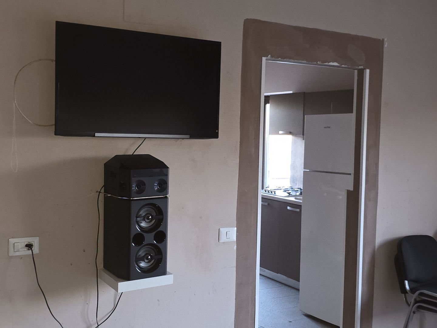 Vila individuala 4 camere! Stefanestii de jos I str Bisericii - Poză 7