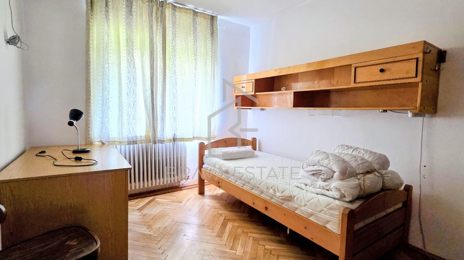 Apartament 3 camere, 2 bai, balcon, zona UMF - Poză 8
