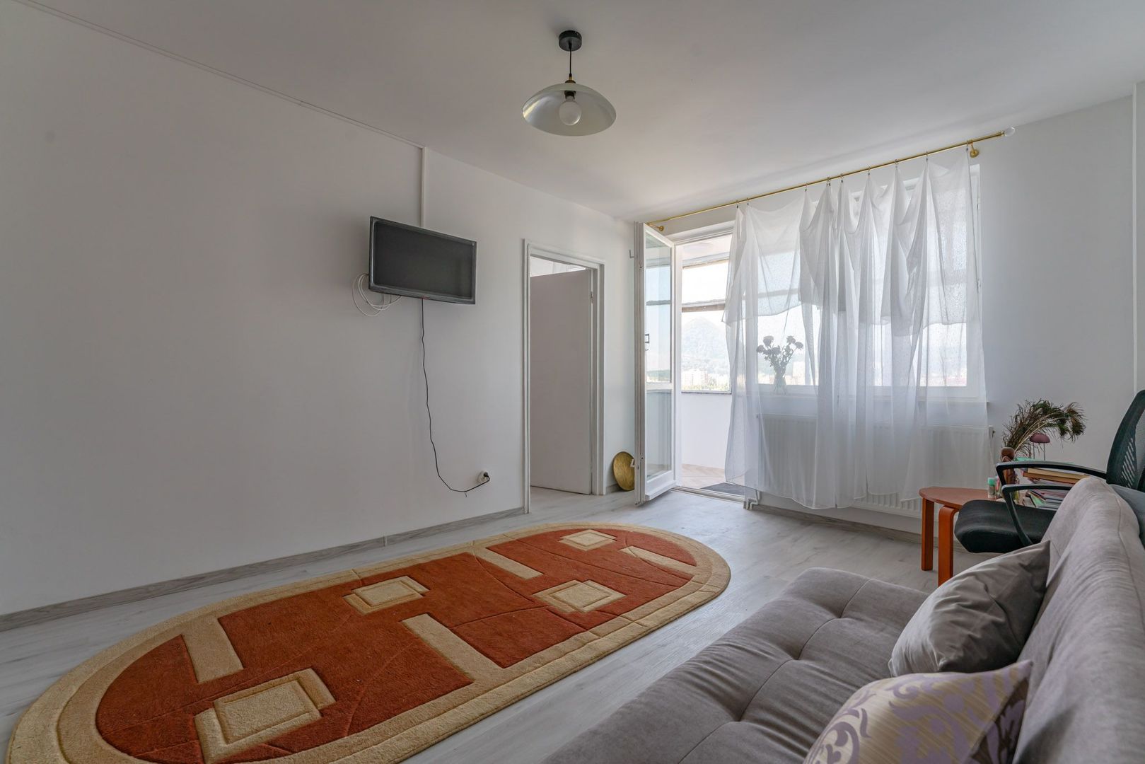 Chirie 2 Camere Vlahuță | 49 mp + Balcon | Însorit | Loc de Parcare - Poză 2