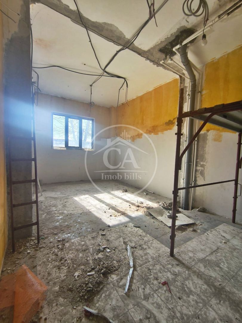 Spatiu comercial cu 6 camere de inchiriat in Sanmartin Bihor - Poză 11