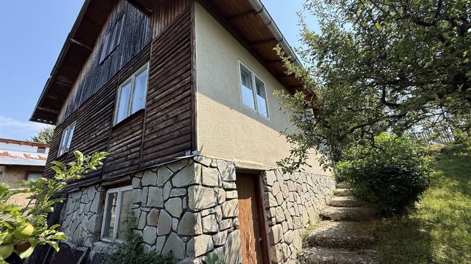 Casă parter+mansarda 80 mp+ teren intravilan 476 mp Sotrile Prahova ! - Poză 3