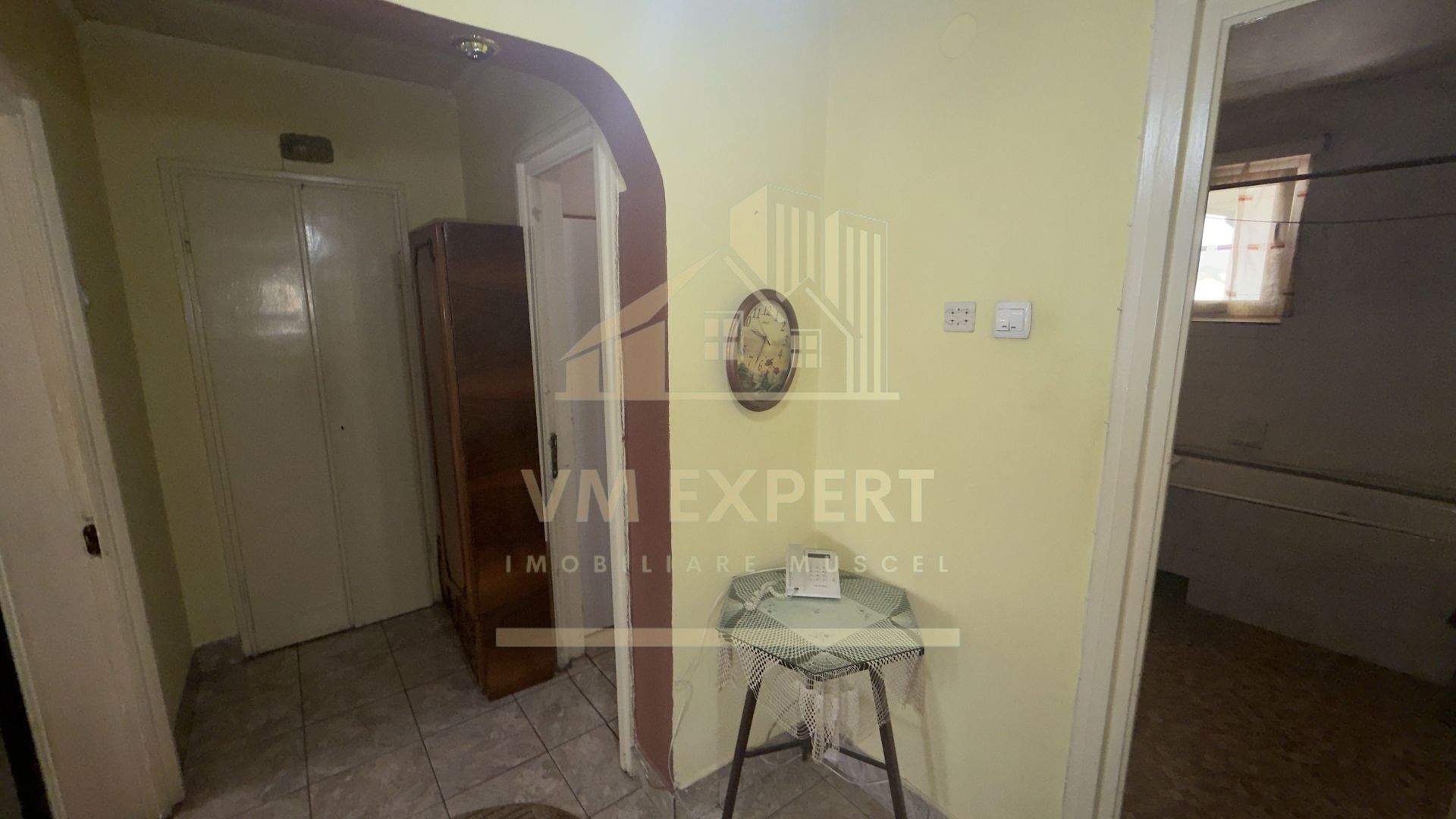 APARTAMENT 2 CAMERE ETAJ 4 ZONA ULTRACENTRALĂ CAMPULUNG - Poză 25
