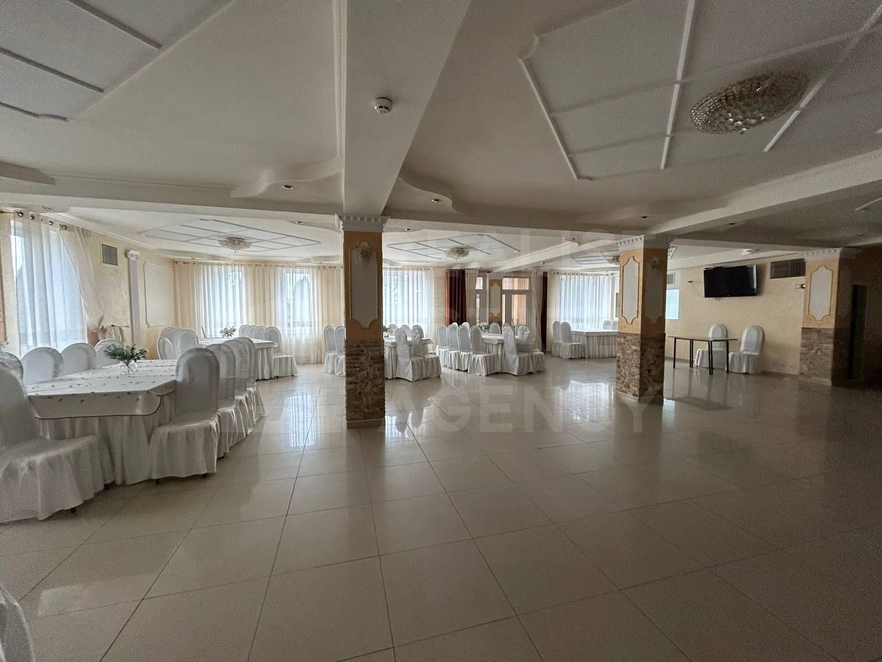 Vânzare, spațiu comercial, 600 mp, orașul Glodeni - Poză 3