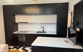 Apartament renovat cu curte comună în zona Piața Mihai Viteazul. - Poză 4