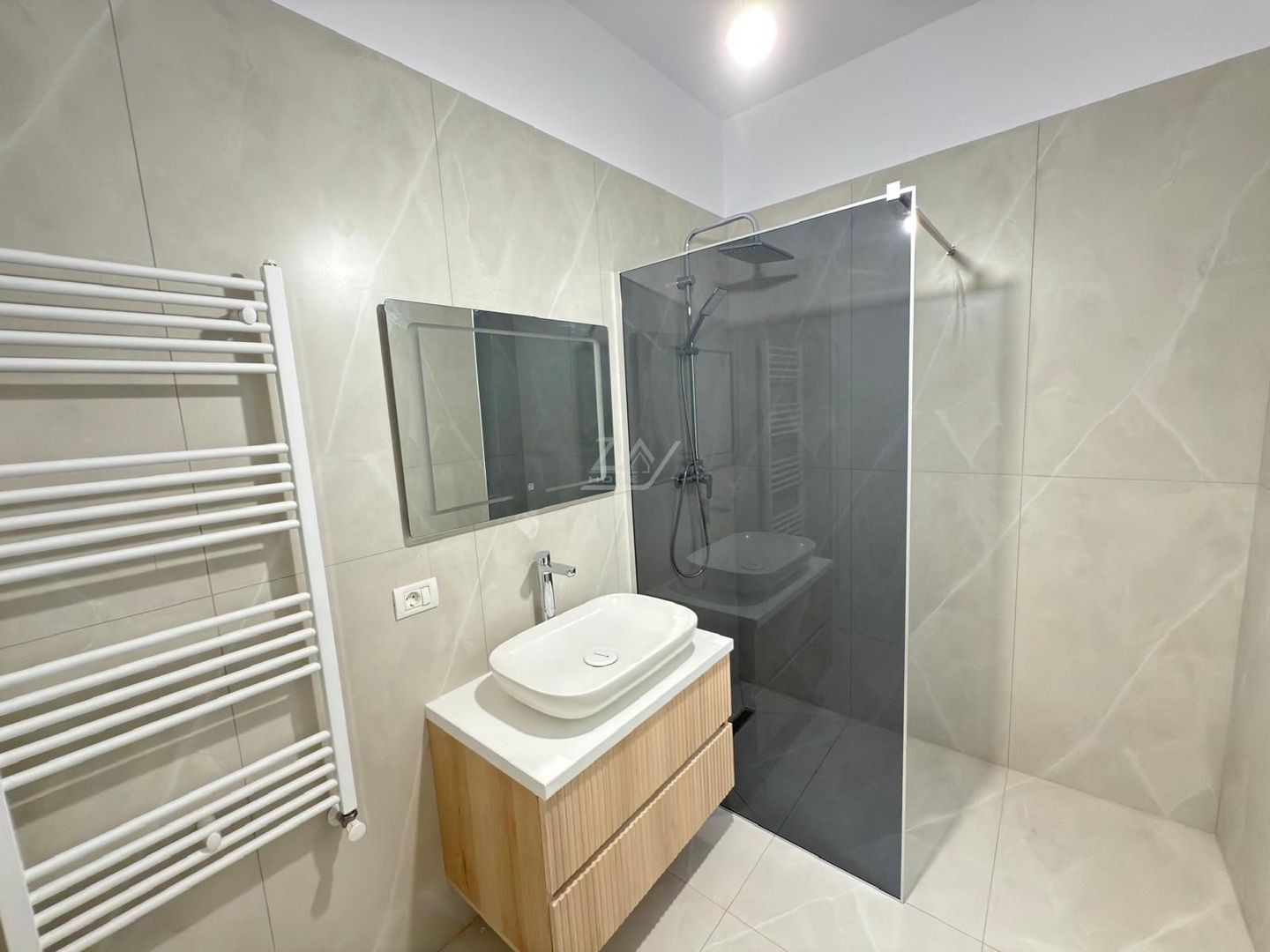 Asfalt. Loc de parcare. Etaj 1. - Poză 6