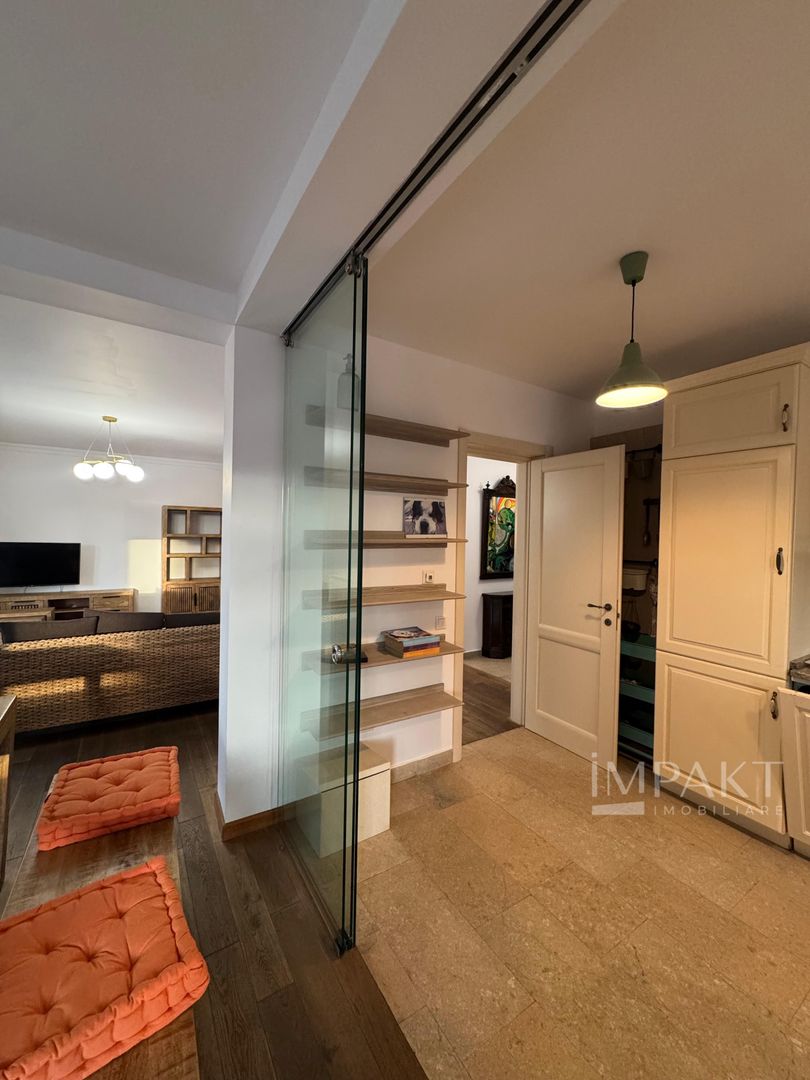 Apartament 94mp  3 camere in Piata Cipariu de inchiriat cu parcare - Poză 3