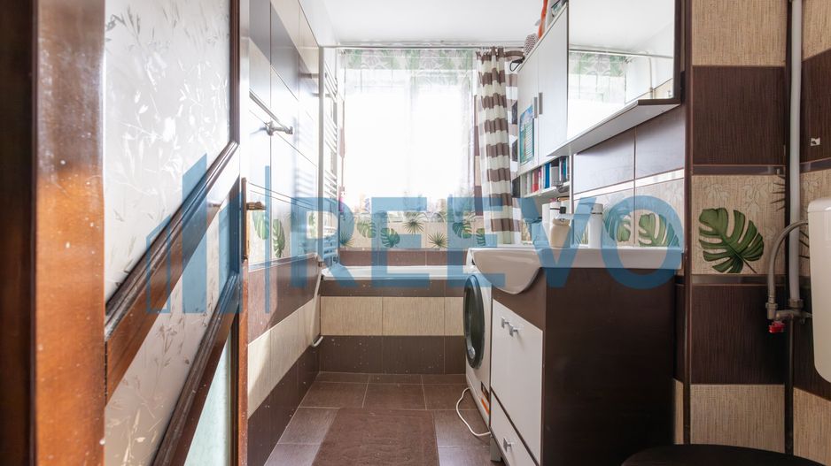 Apartament de vanzare cu doua camere, decomandat - str Cornisa Bistritei Bacau! - Poză 11