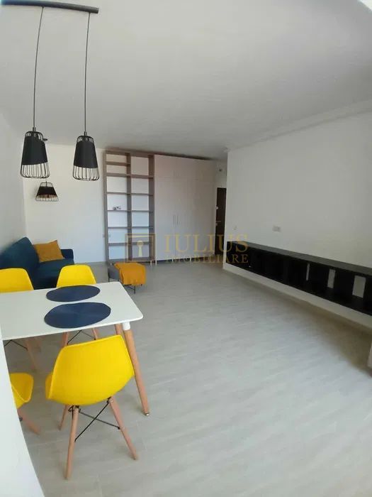 BrayTim/Giroc, ideal pentru un cuplu, centrala proprie, loc de parcare - Poză 3