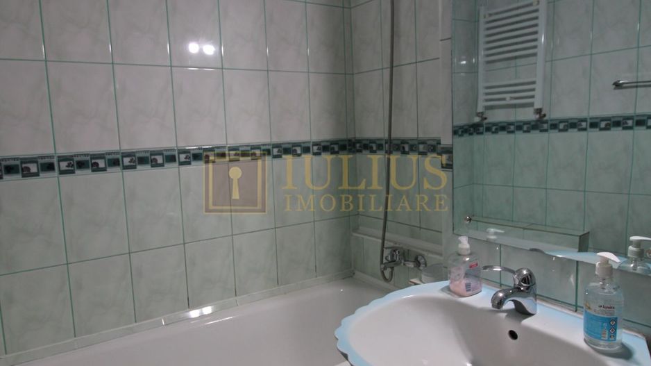 2 camere, centrala proprie, zona Bucovina, loc de parcare langa bloc - Poză 15