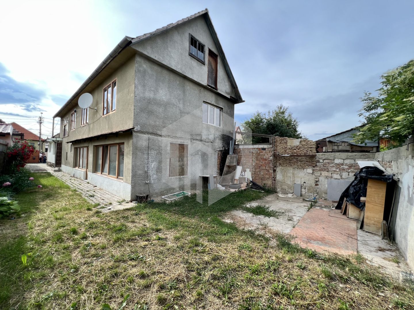Casa individuala+ curte. Zona Lazaret/Balanta/ 3 Apartamente - Poză 19