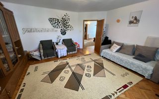 Casă spațioasă cu 2 apartamente, acces din 2 străzi – zona Lipovei - Poză 8